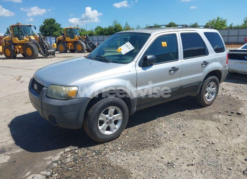 Photo 2 of 2005 Ford Escape XLT (VIN 1FMYU93195DA10571)