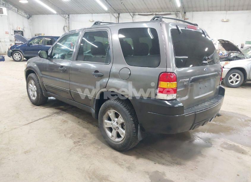 Photo 3 of 2006 Ford Escape XLT/XLT SPORT (VIN 1FMYU93196KC43833)