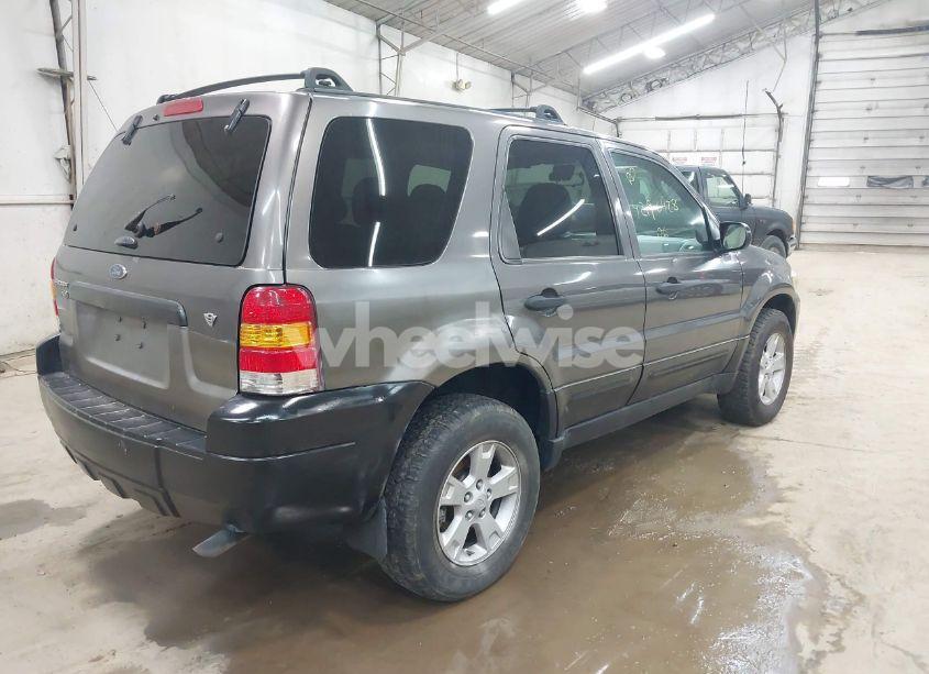 Photo 4 of 2006 Ford Escape XLT/XLT SPORT (VIN 1FMYU93196KC43833)