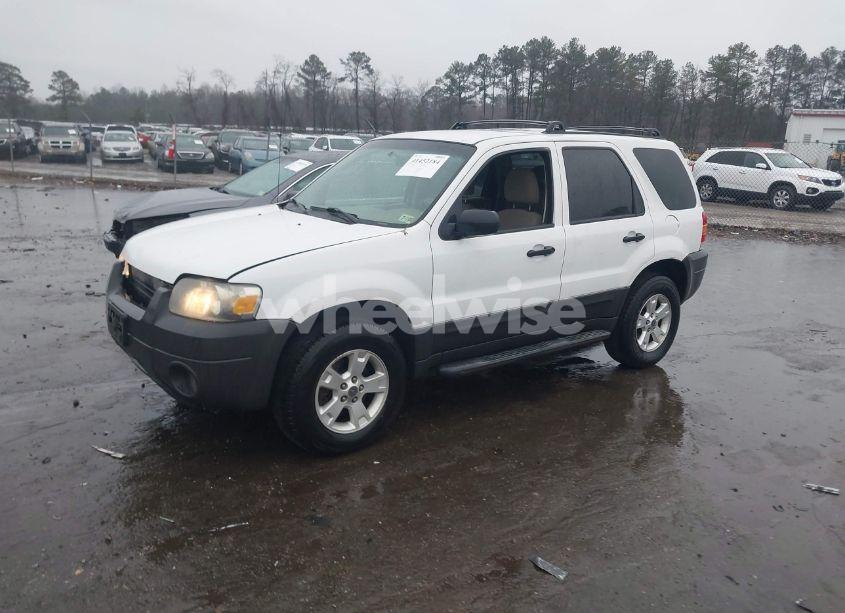 Photo 2 of 2006 Ford Escape XLT/XLT SPORT (VIN 1FMYU93196KD24573)