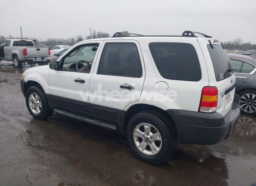 Photo 3 of 2006 Ford Escape XLT/XLT SPORT (VIN 1FMYU93196KD24573)