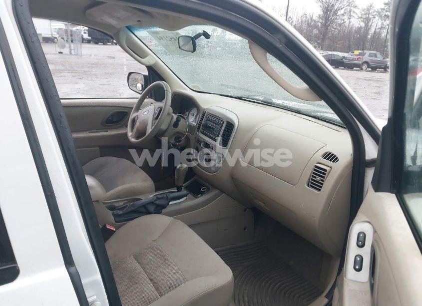 Photo 5 of 2006 Ford Escape XLT/XLT SPORT (VIN 1FMYU93196KD24573)