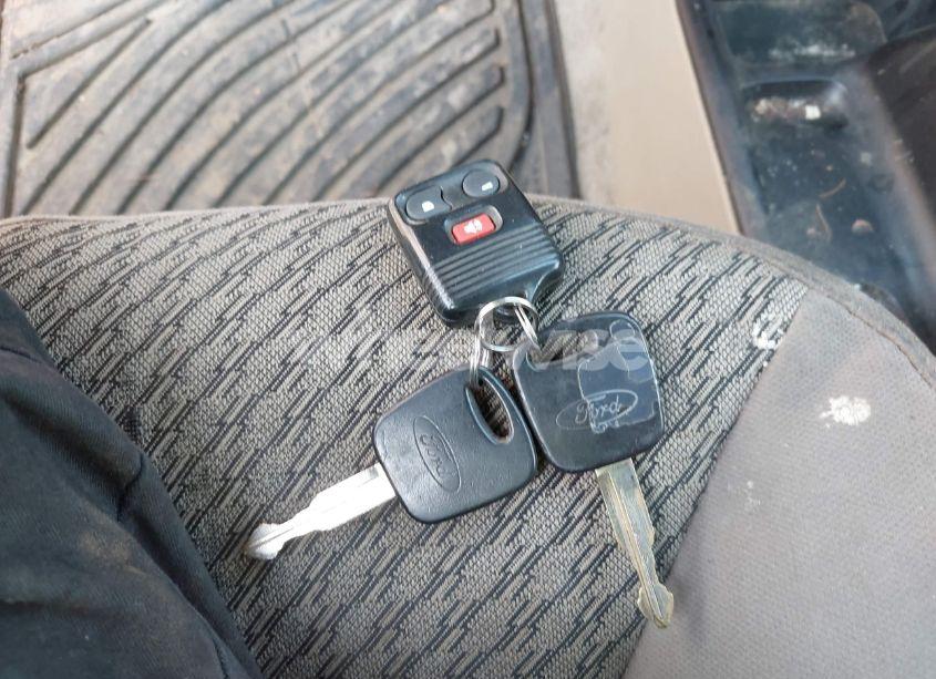 Photo 11 of 2004 Ford Escape XLT (VIN 1FMYU931X4DA16796)