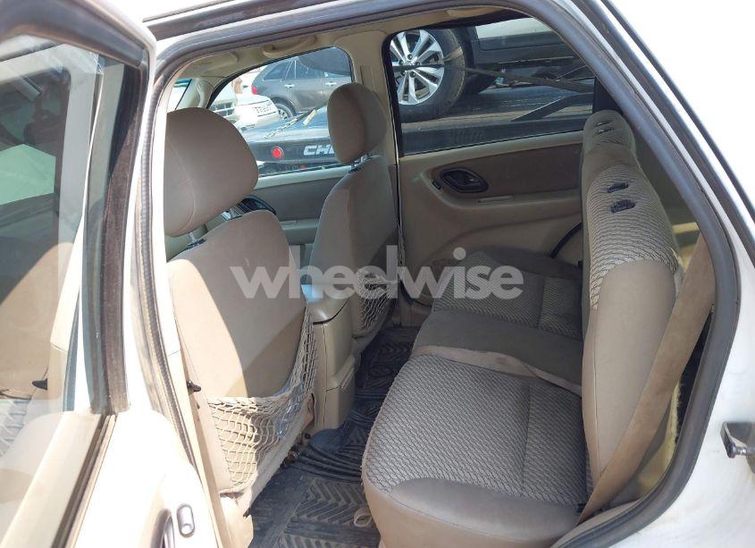 Photo 8 of 2004 Ford Escape XLT (VIN 1FMYU931X4DA16796)