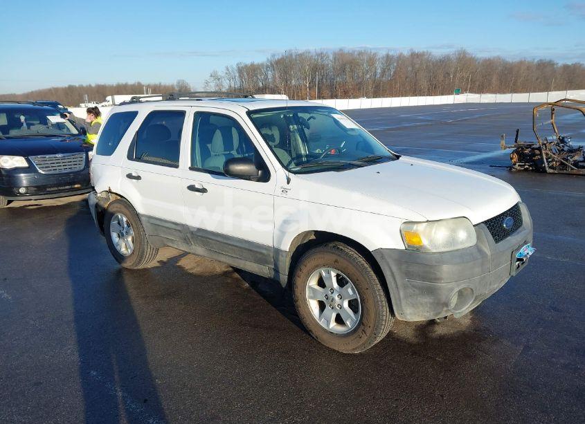 2005 Ford Escape XLT (VIN 1FMYU931X5KA84738) main photo