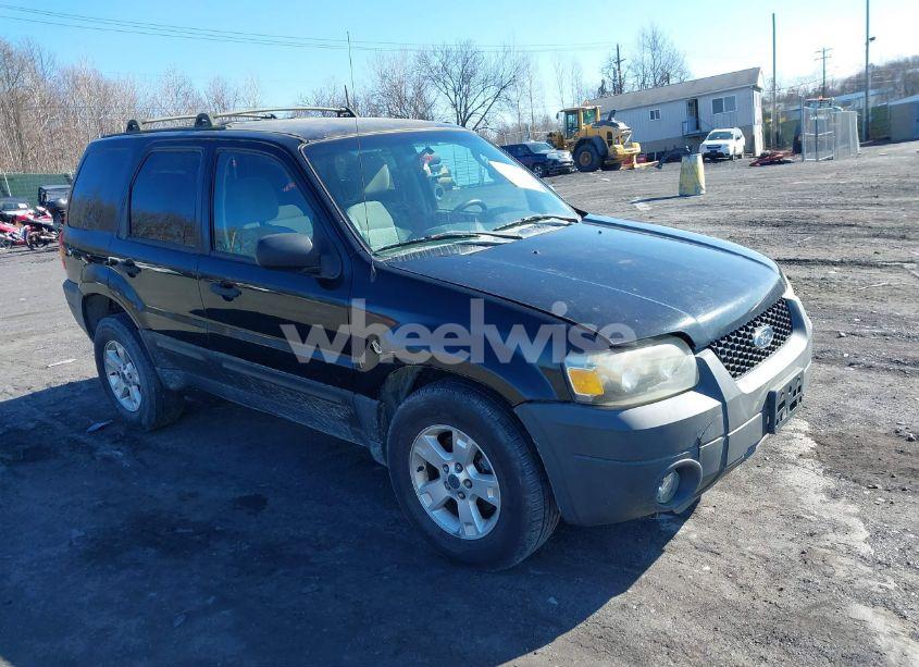 2005 Ford Escape XLT (VIN 1FMYU931X5KB23022) main photo