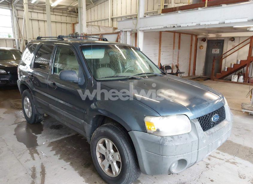 2005 Ford Escape XLT (VIN 1FMYU931X5KD73487) main photo