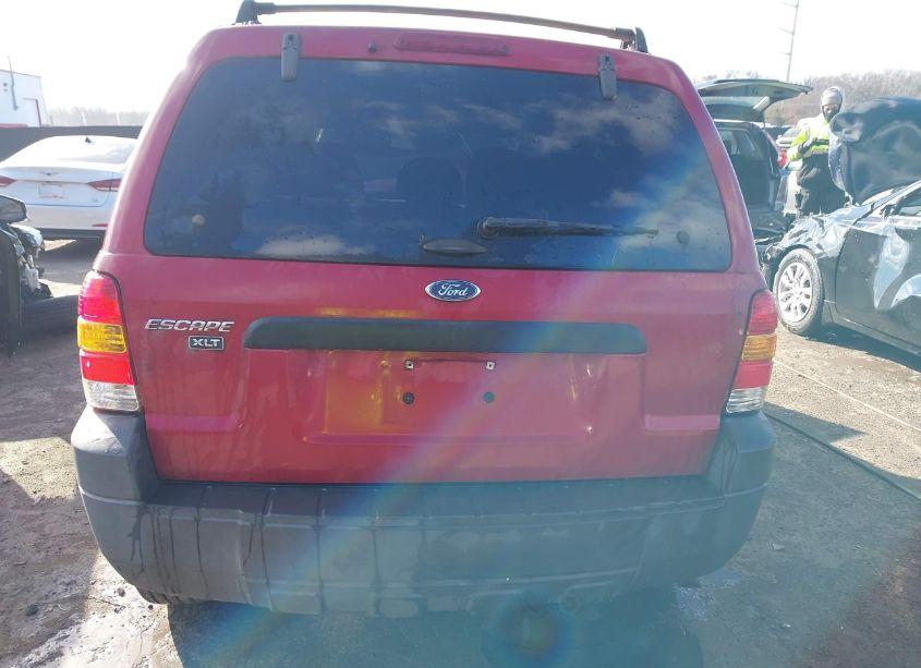 Photo 16 of 2005 Ford Escape XLT (VIN 1FMYU93Z05KB93859)
