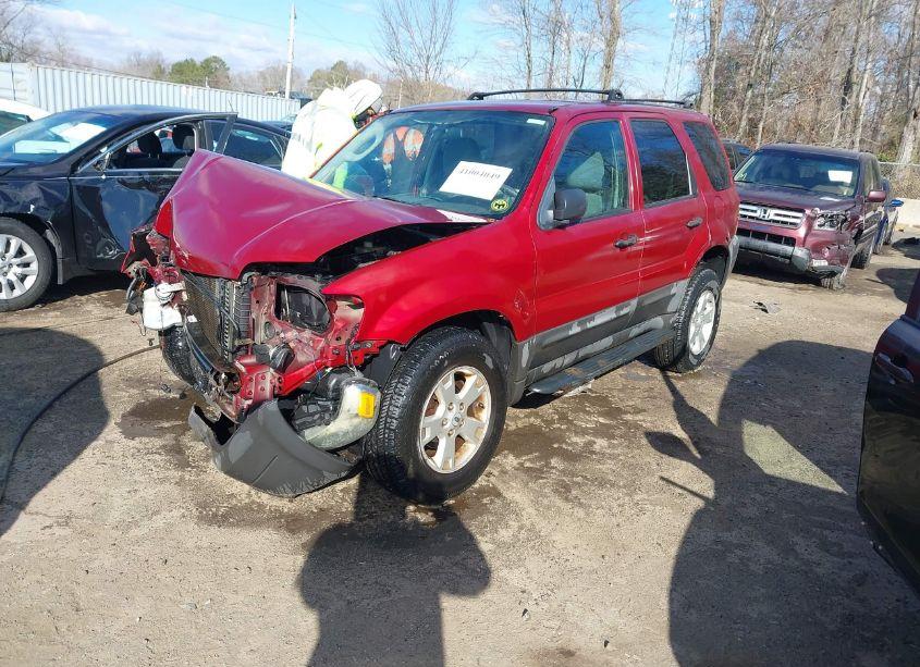 Photo 2 of 2005 Ford Escape XLT (VIN 1FMYU93Z05KB93859)