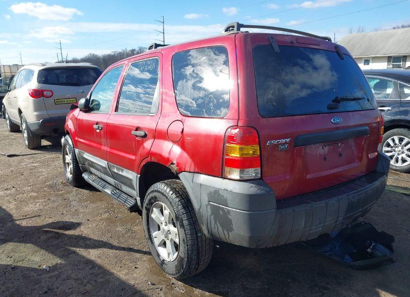 Photo 3 of 2005 Ford Escape XLT (VIN 1FMYU93Z05KB93859)