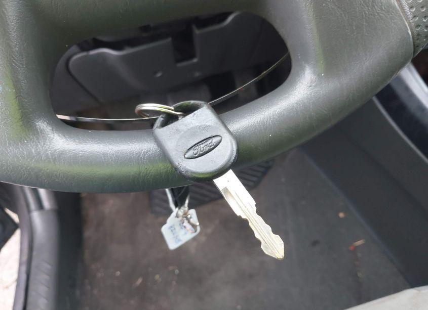 Photo 11 of 2007 Ford Escape XLT (VIN 1FMYU93Z47KB78381)