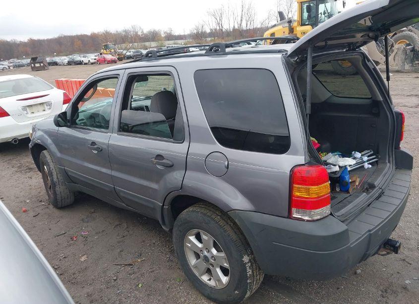 Photo 3 of 2007 Ford Escape XLT (VIN 1FMYU93Z47KB78381)
