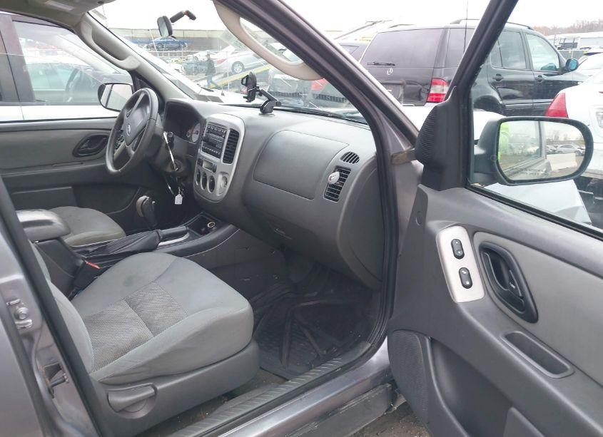 Photo 5 of 2007 Ford Escape XLT (VIN 1FMYU93Z47KB78381)