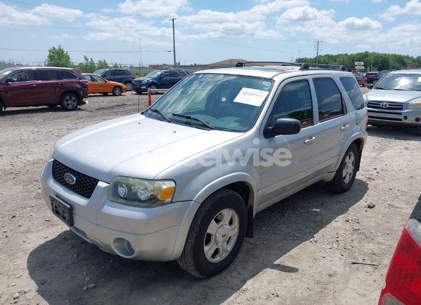 Photo 2 of 2005 Ford Escape LIMITED (VIN 1FMYU94105KB67187)