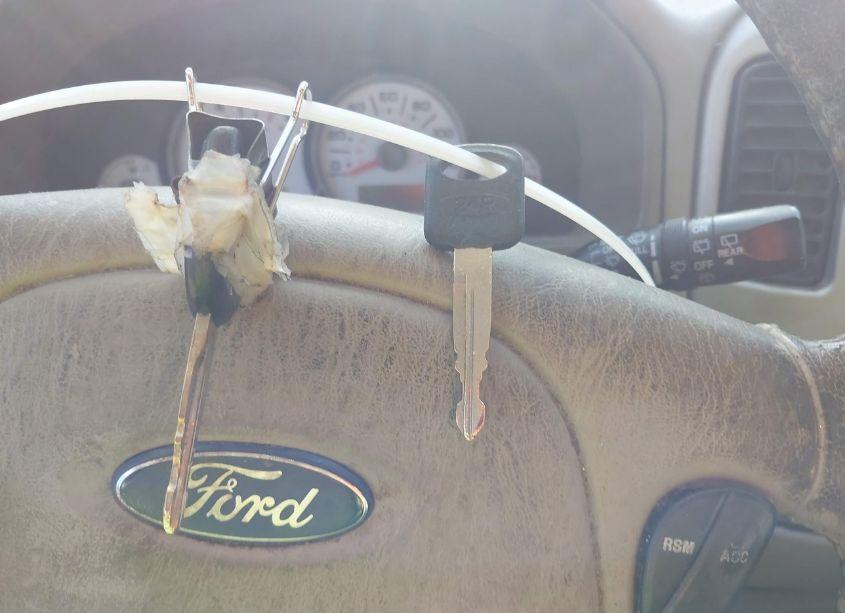 Photo 11 of 2005 Ford Escape LIMITED (VIN 1FMYU94105KC27730)