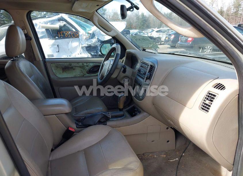 Photo 5 of 2005 Ford Escape LIMITED (VIN 1FMYU94125KA02046)