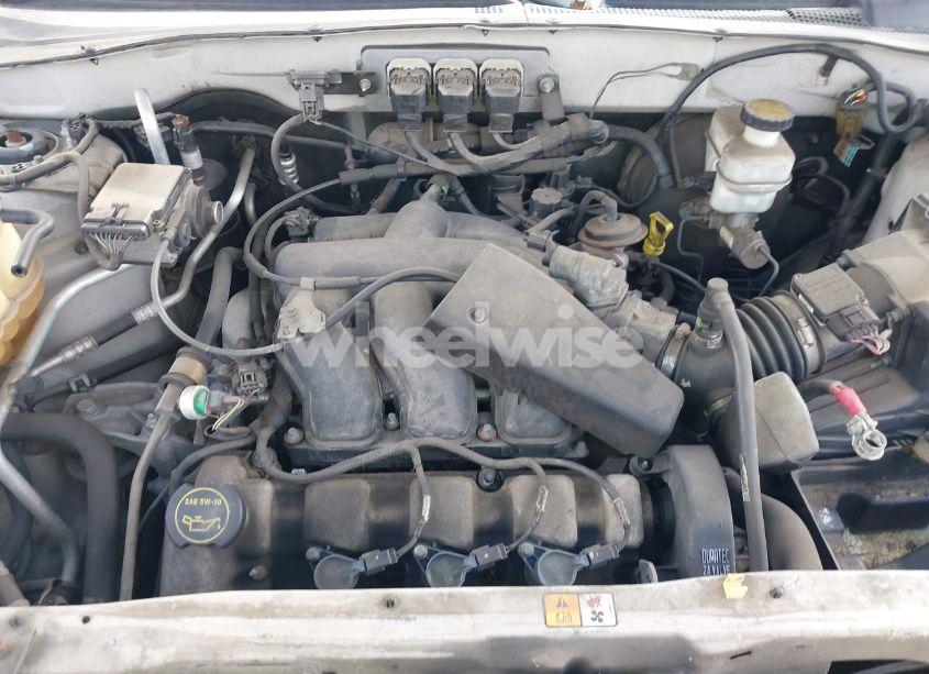 Photo 10 of 2005 Ford Escape LIMITED (VIN 1FMYU94125KA81010)