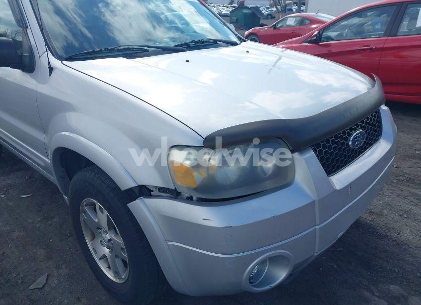 Photo 6 of 2005 Ford Escape LIMITED (VIN 1FMYU94125KA81010)