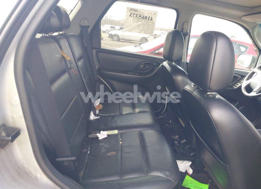 Photo 8 of 2005 Ford Escape LIMITED (VIN 1FMYU94125KA81010)