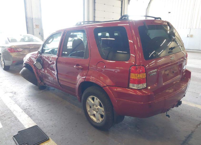 Photo 3 of 2007 Ford Escape LIMITED (VIN 1FMYU94127KA43943)