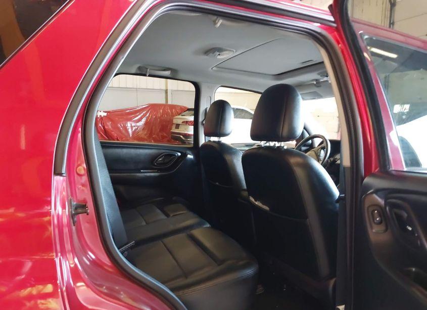 Photo 8 of 2007 Ford Escape LIMITED (VIN 1FMYU94127KA43943)