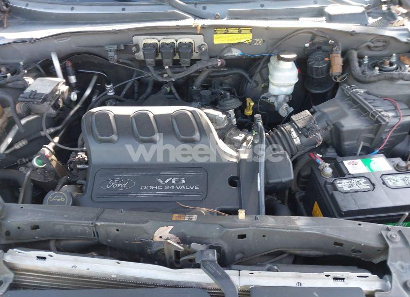 Photo 10 of 2005 Ford Escape LIMITED (VIN 1FMYU94135KA02718)