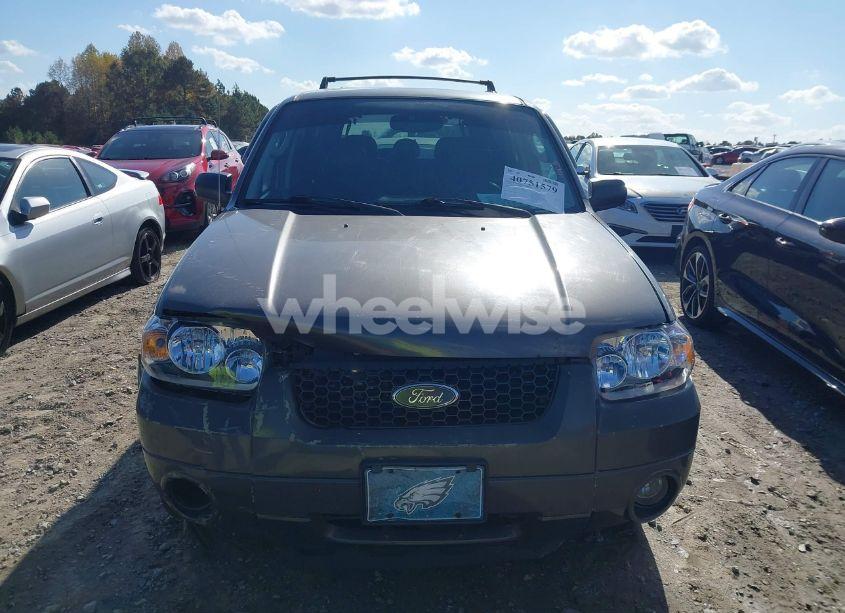 Photo 12 of 2005 Ford Escape LIMITED (VIN 1FMYU94135KA02718)