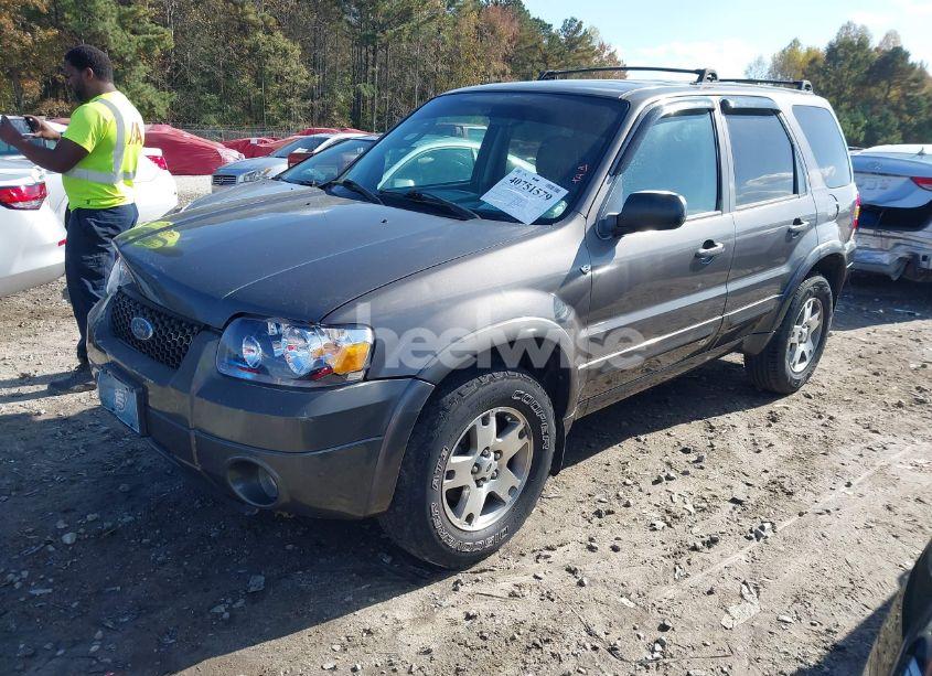 Photo 2 of 2005 Ford Escape LIMITED (VIN 1FMYU94135KA02718)