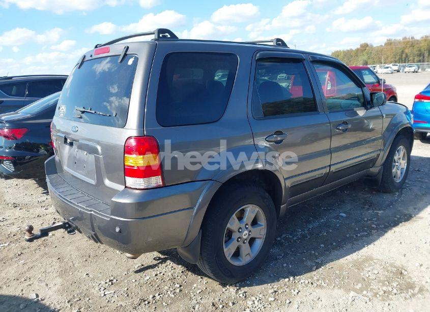 Photo 4 of 2005 Ford Escape LIMITED (VIN 1FMYU94135KA02718)