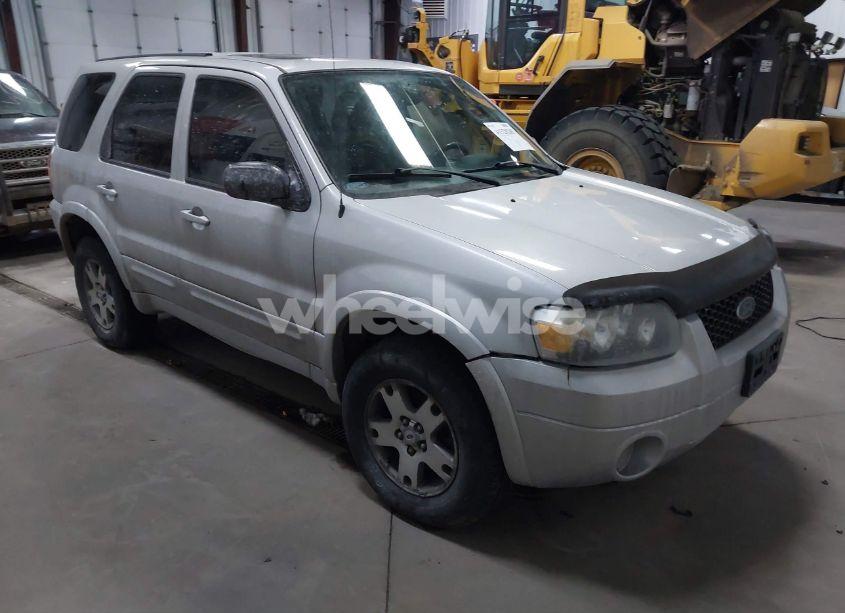 2005 Ford Escape LIMITED (VIN 1FMYU94145KC45082) main photo