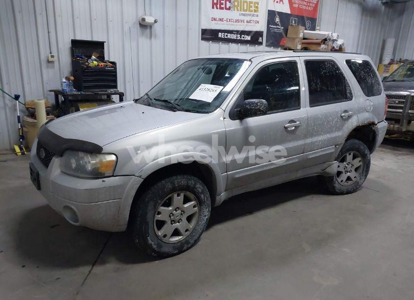 Photo 2 of 2005 Ford Escape LIMITED (VIN 1FMYU94145KC45082)