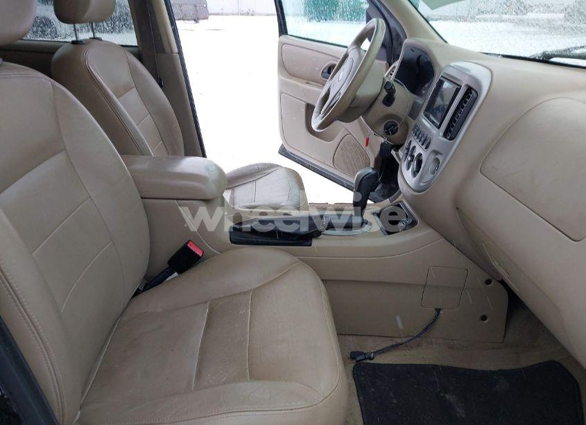 Photo 5 of 2007 Ford Escape LIMITED (VIN 1FMYU94147KA28554)