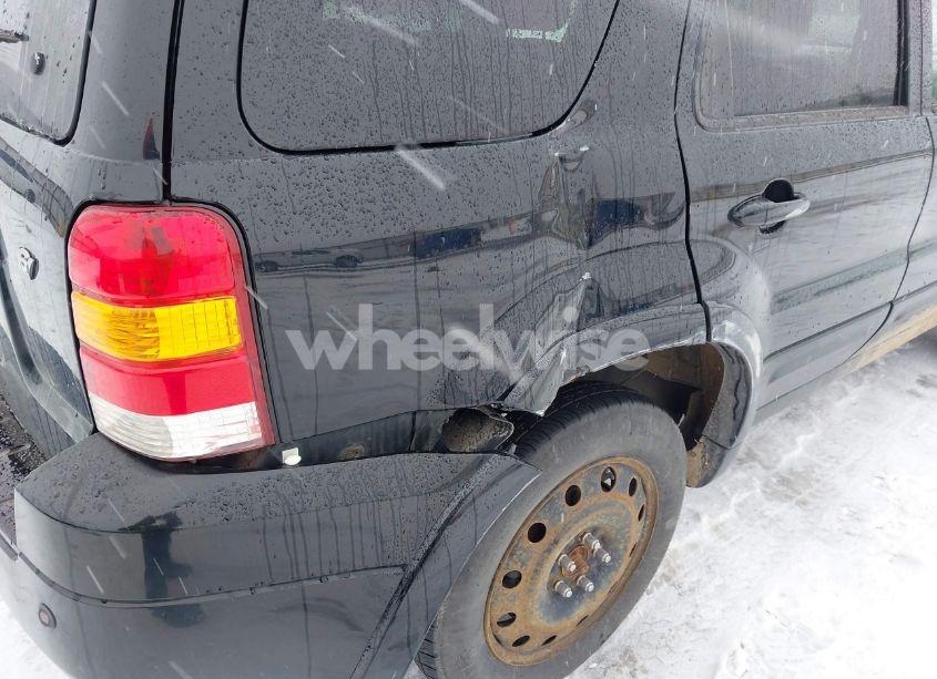 Photo 6 of 2007 Ford Escape LIMITED (VIN 1FMYU94147KA28554)