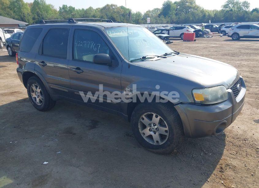 2005 Ford Escape LIMITED (VIN 1FMYU94155KA92695) main photo