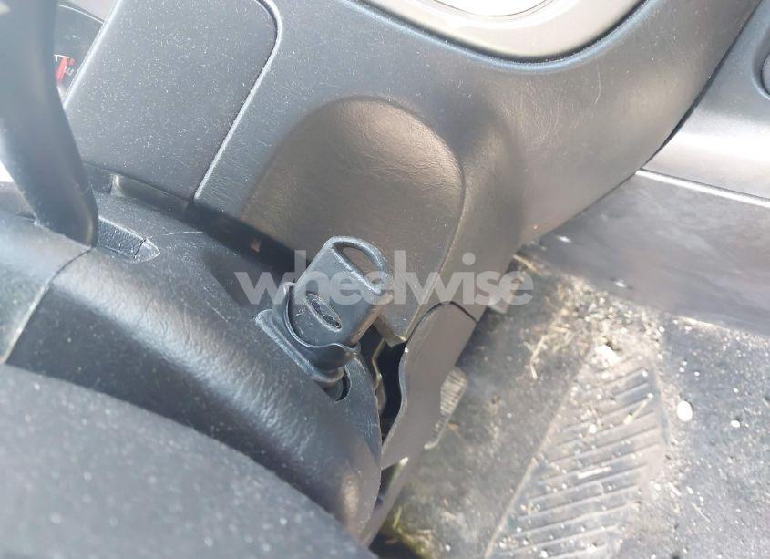 Photo 11 of 2005 Ford Escape LIMITED (VIN 1FMYU94155KA92695)