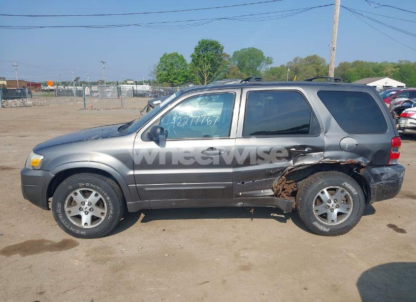 Photo 14 of 2005 Ford Escape LIMITED (VIN 1FMYU94155KA92695)