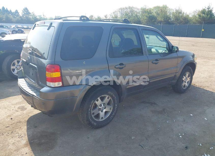 Photo 4 of 2005 Ford Escape LIMITED (VIN 1FMYU94155KA92695)