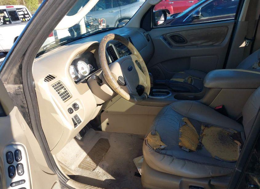 Photo 5 of 2005 Ford Escape LIMITED (VIN 1FMYU94155KC10065)