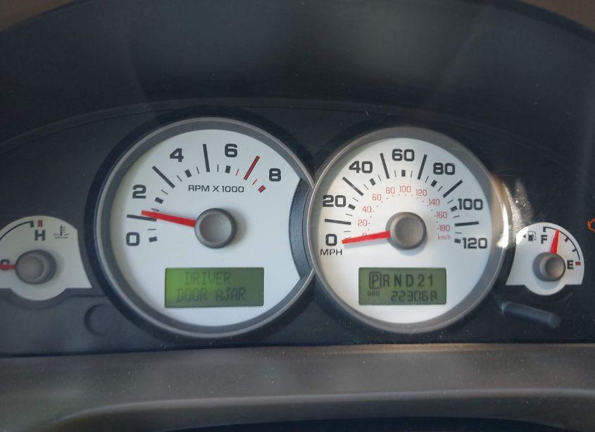 Photo 7 of 2005 Ford Escape LIMITED (VIN 1FMYU94155KC10065)