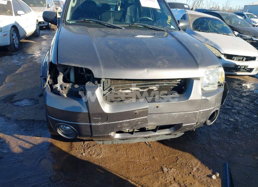 Photo 6 of 2006 Ford Escape LIMITED (VIN 1FMYU94166KC74357)