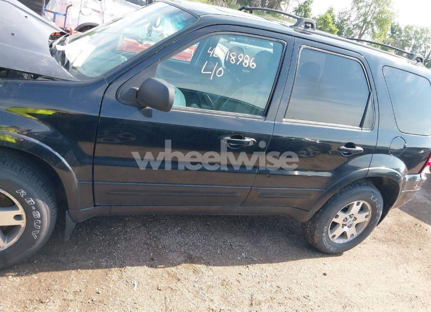 Photo 14 of 2005 Ford Escape LIMITED (VIN 1FMYU94175KB42352)