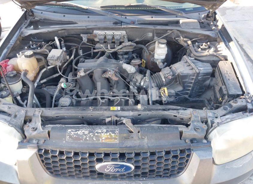 Photo 10 of 2005 Ford Escape LIMITED (VIN 1FMYU94185KA51025)