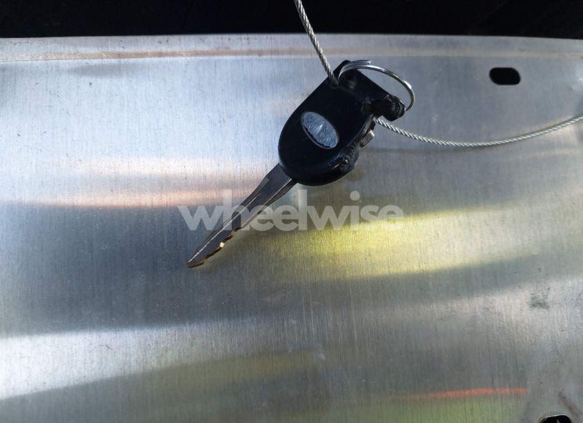 Photo 11 of 2005 Ford Escape LIMITED (VIN 1FMYU94185KA51025)