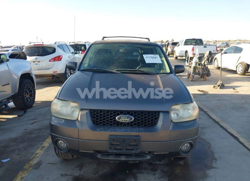 Photo 12 of 2005 Ford Escape LIMITED (VIN 1FMYU94185KA51025)