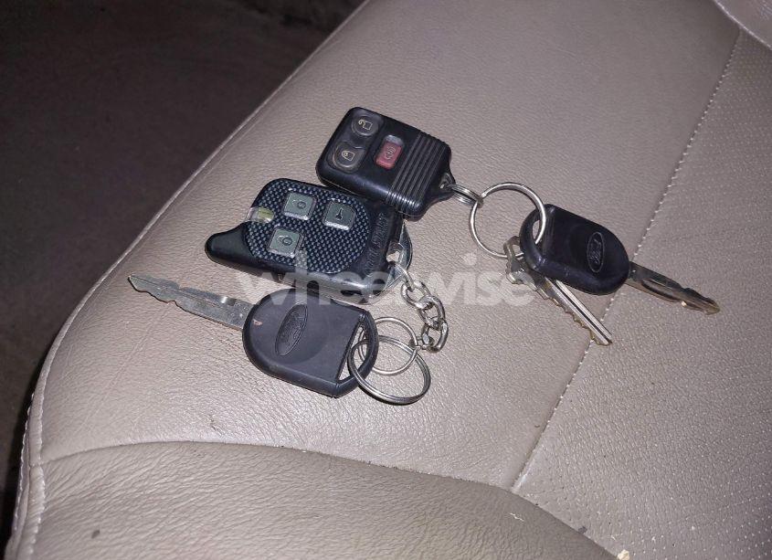 Photo 11 of 2007 Ford Escape LIMITED (VIN 1FMYU94187KA50511)