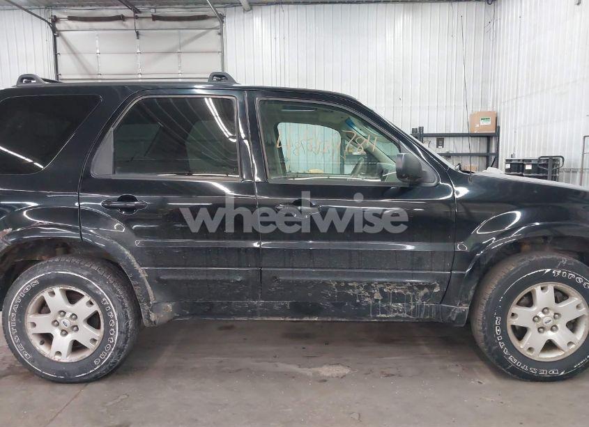 Photo 13 of 2007 Ford Escape LIMITED (VIN 1FMYU94187KA50511)