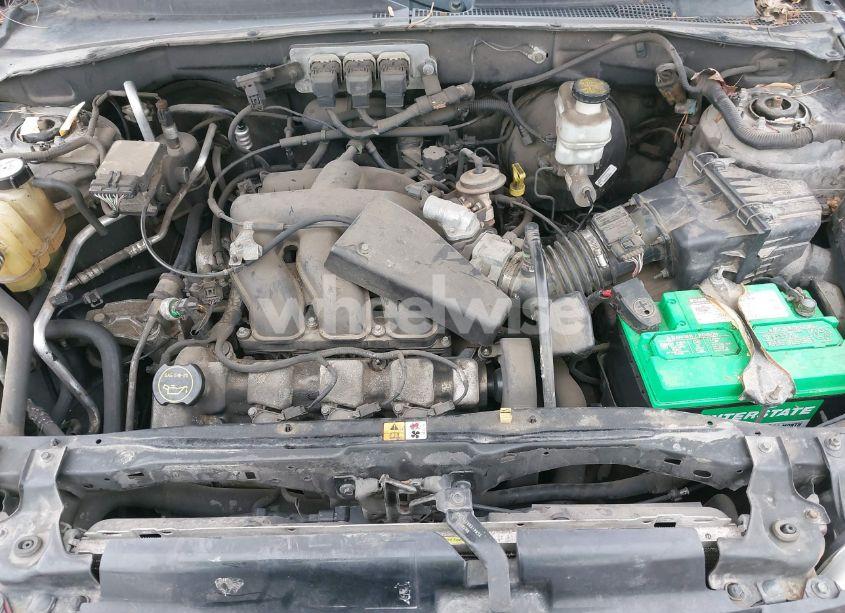 Photo 10 of 2005 Ford Escape LIMITED (VIN 1FMYU941X5KA74497)