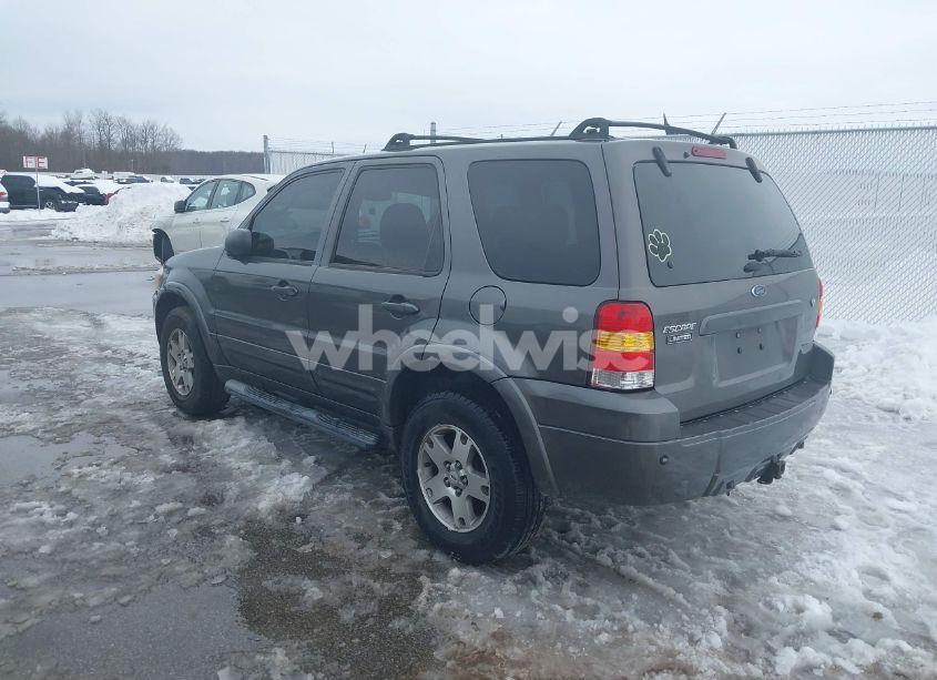 Photo 3 of 2005 Ford Escape LIMITED (VIN 1FMYU941X5KC93248)