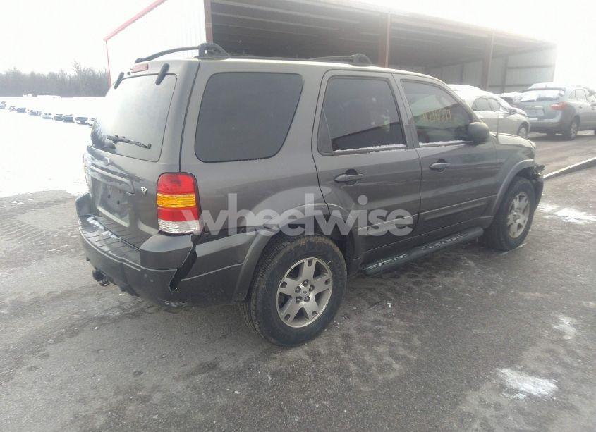 Photo 4 of 2005 Ford Escape LIMITED (VIN 1FMYU941X5KC93248)