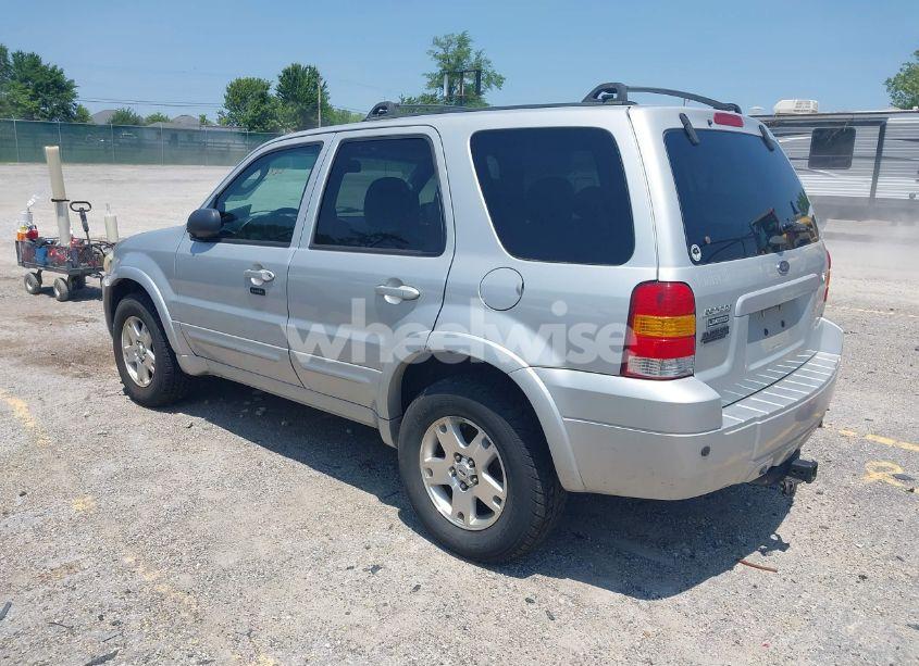 Photo 3 of 2006 Ford Escape LIMITED (VIN 1FMYU941X6KB47286)